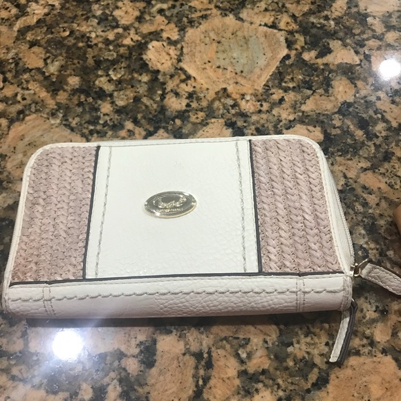 Two used Wallets. - Picture 2 of 6